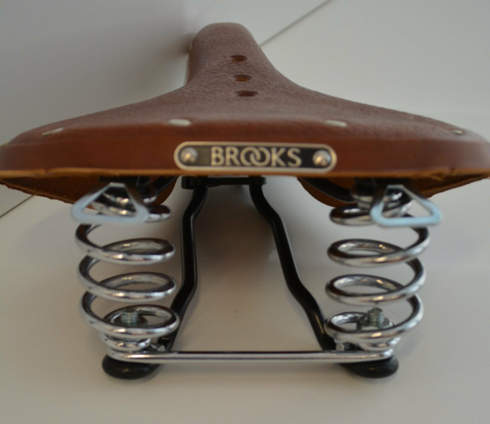 Brooks B67 Classic in pelle miele, sella da uomo