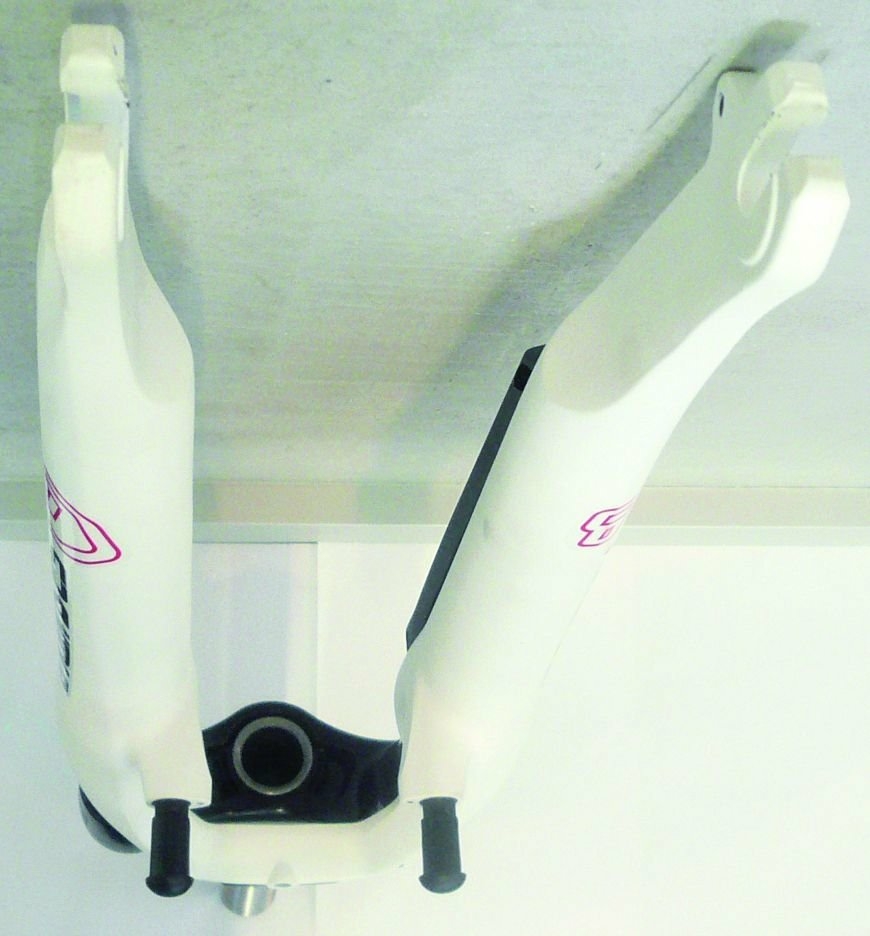 SR Suntour suspension fork 28 inch / FW: 50mm / SL: 181mm CR-8V 28 inch