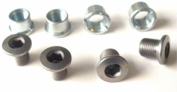 Set di 4 viti per corona Shimano