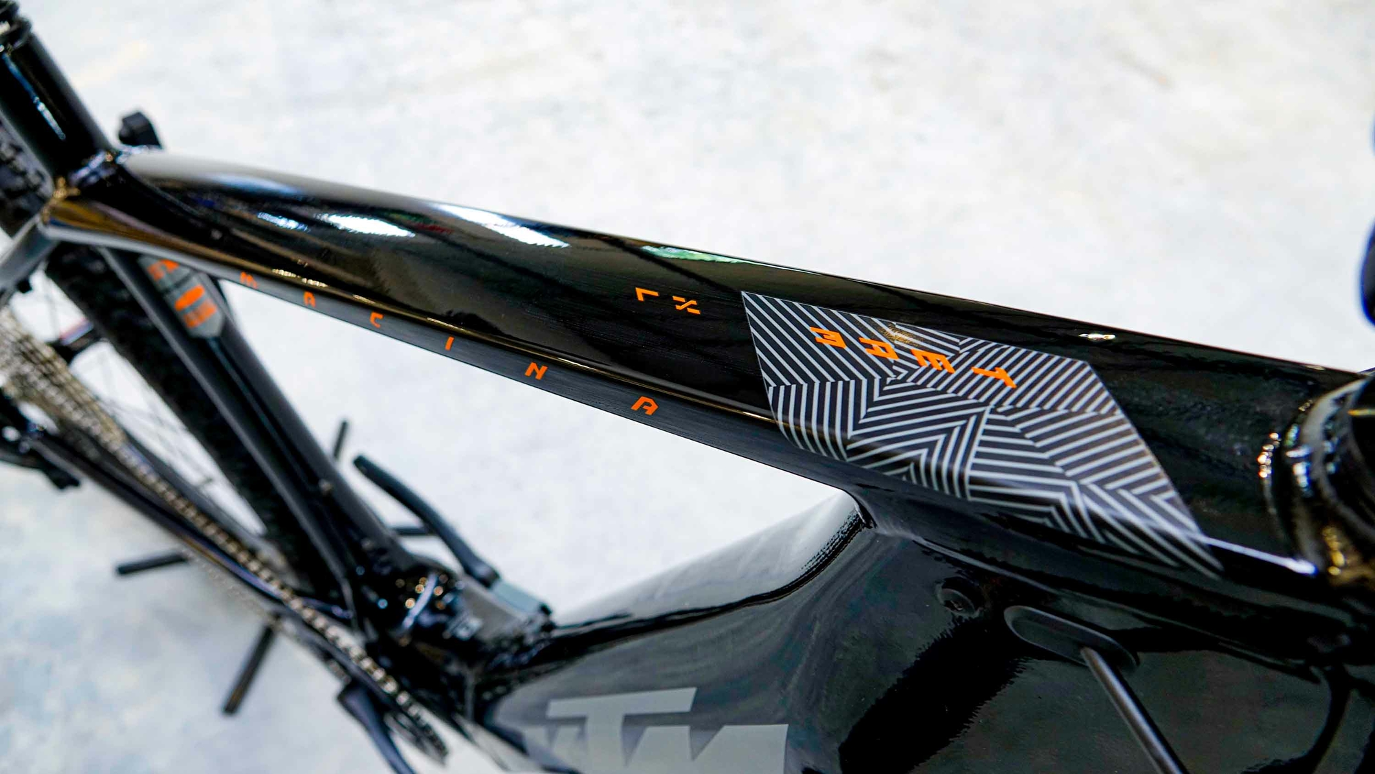 KTM MACINA AERA 271 LFC (625Wh), catena 11 velocità, bici da donna, Wave, modello 2021, 27,5 pollici