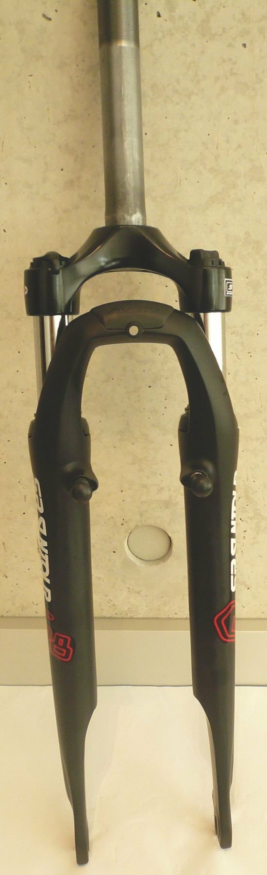 SR Suntour suspension fork 28 inch / FW: 50mm / SL: 181mm CR-8V 28 inch