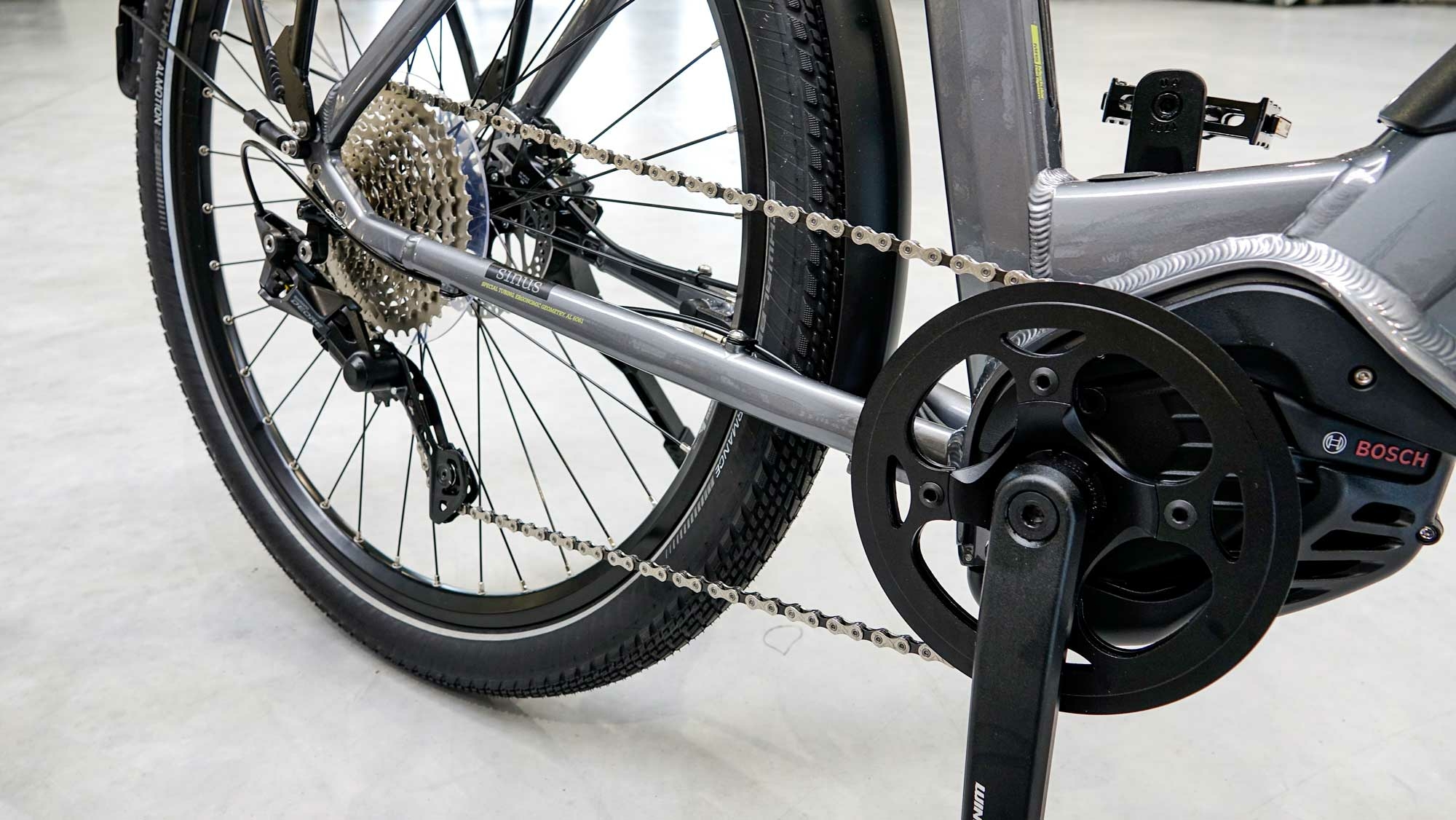 Winora Sinus iX10, deragliatore a 10 velocità, bicicletta da donna, Wave, modello 2022, 27,5 pollici