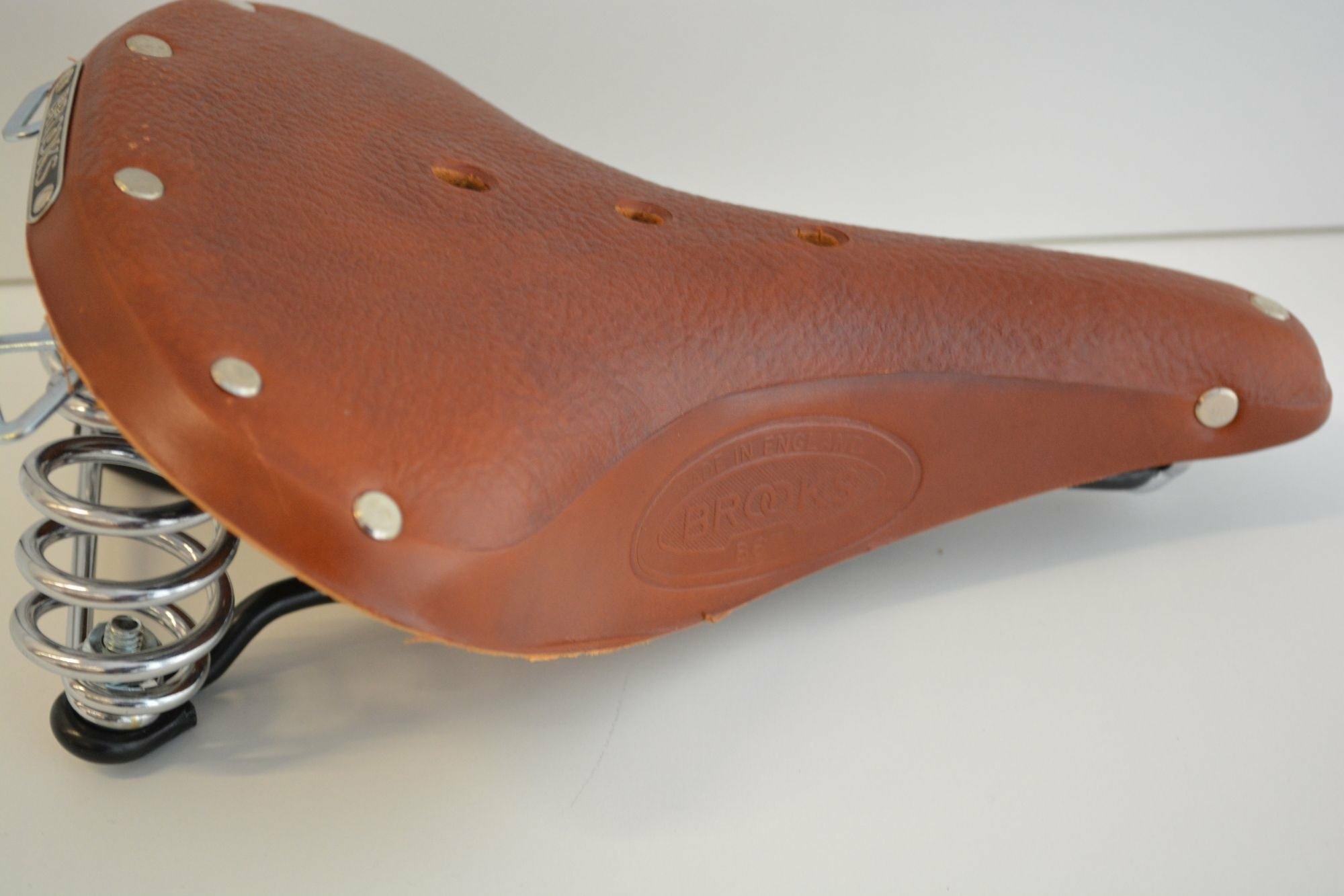Brooks B67 Classic in pelle miele, sella da uomo