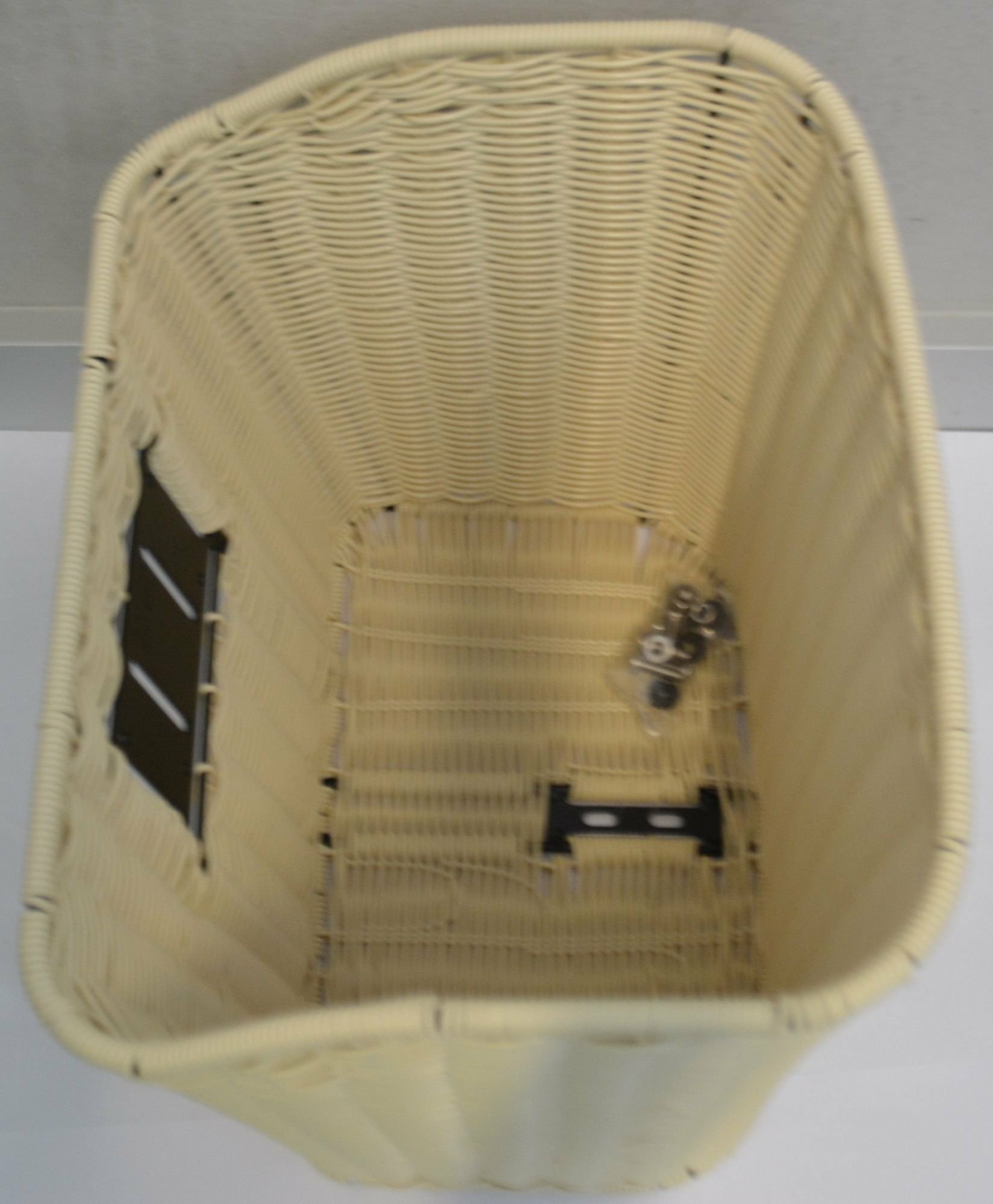 Pegasus front wheel basket for Tour / Tourina E cream