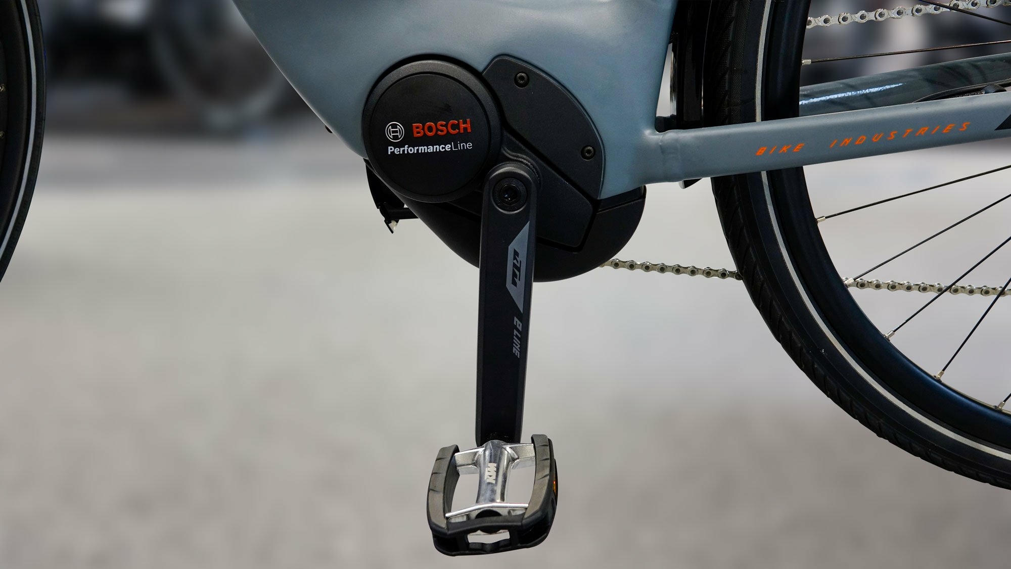 KTM MACINA FUN P510 (500 Wh), catena 10 velocità, bici da donna, Wave, modello 2021, 28 pollici