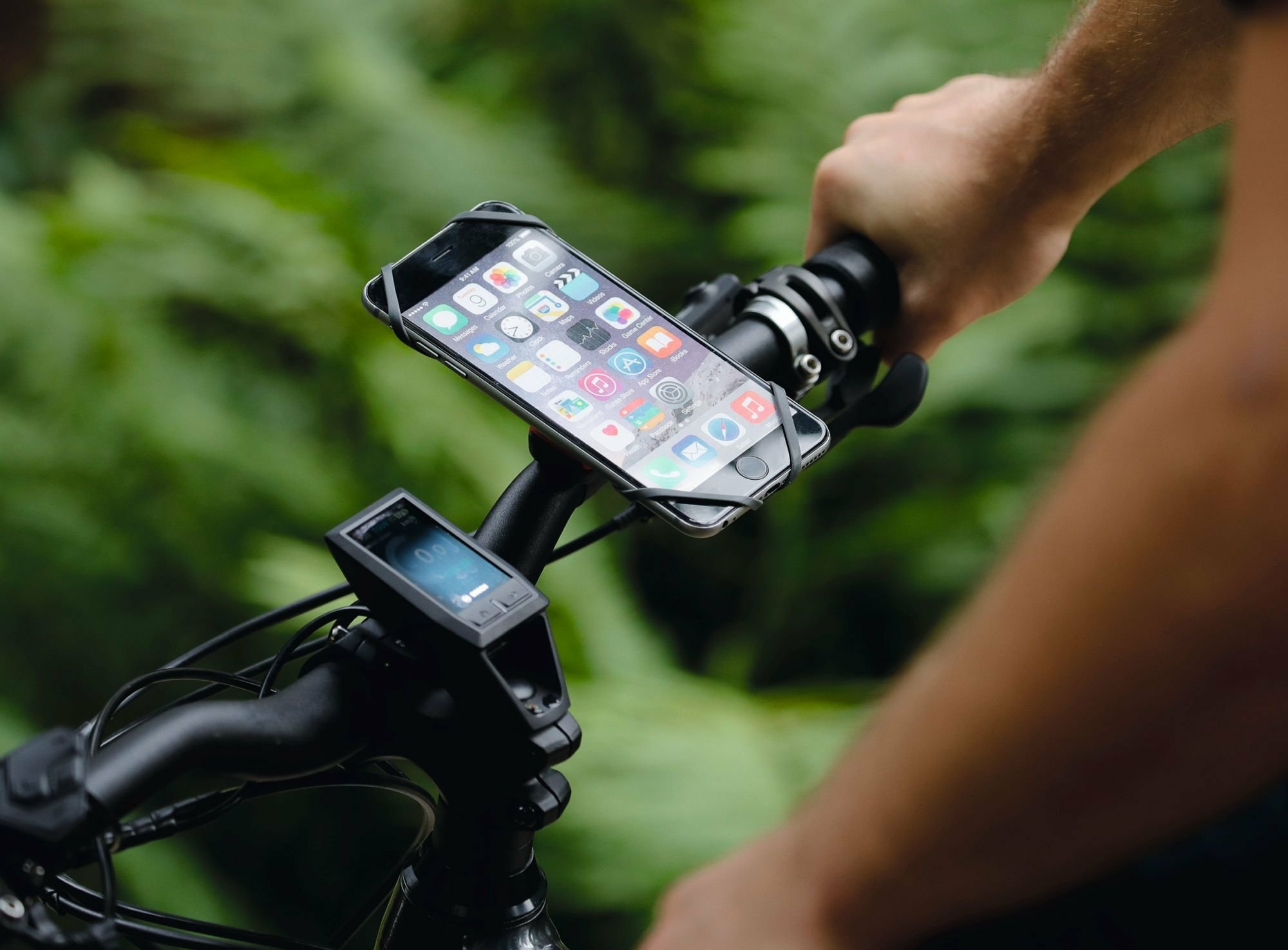 KLICKfix universal smartphone holder for all Phonepad Loop models