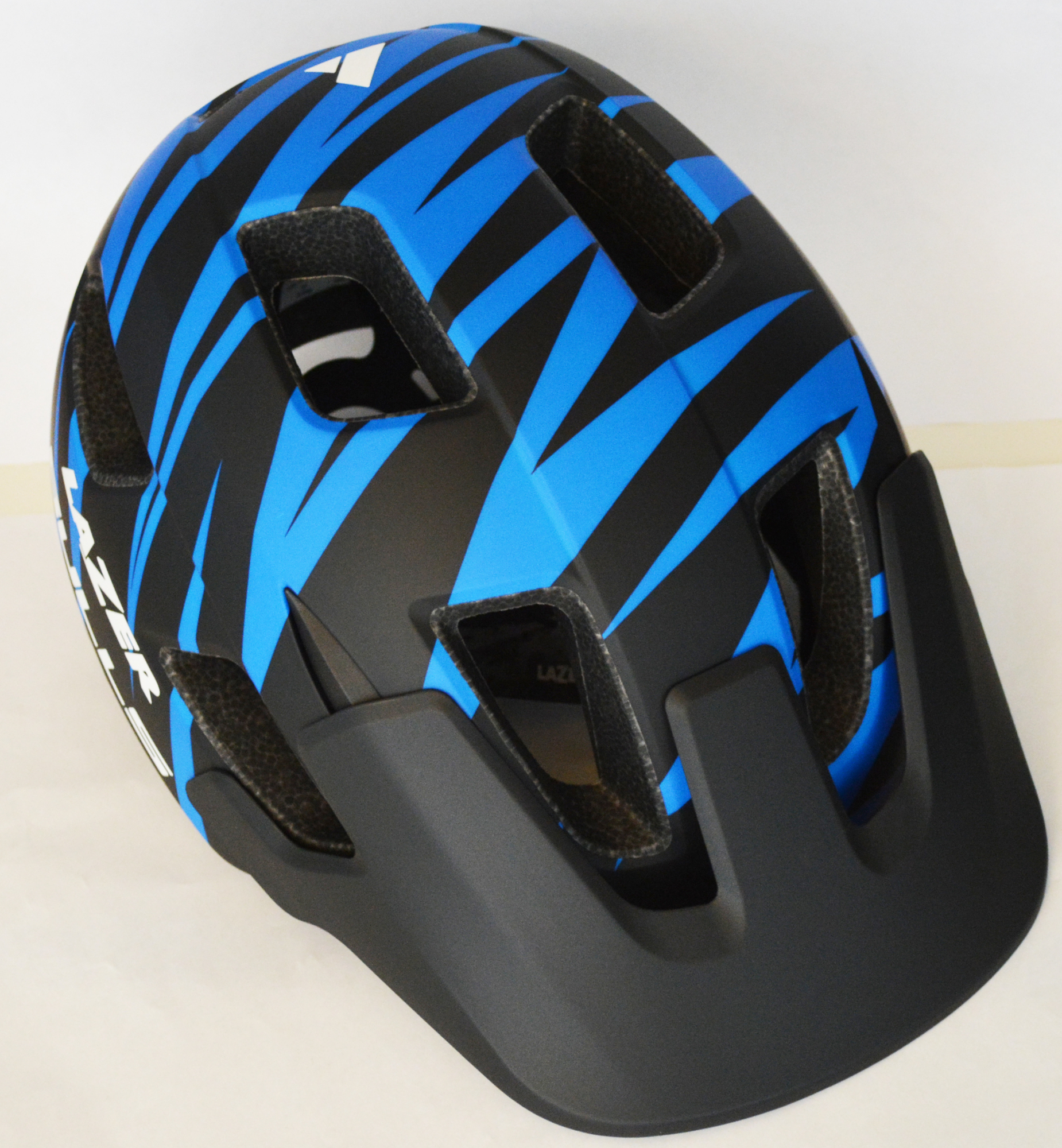BULLS helmet team