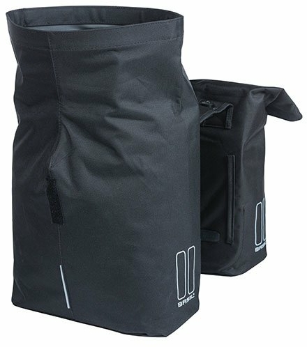 Bici da città con doppia borsa Basil