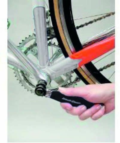 Biketool crank puller with socket wrench