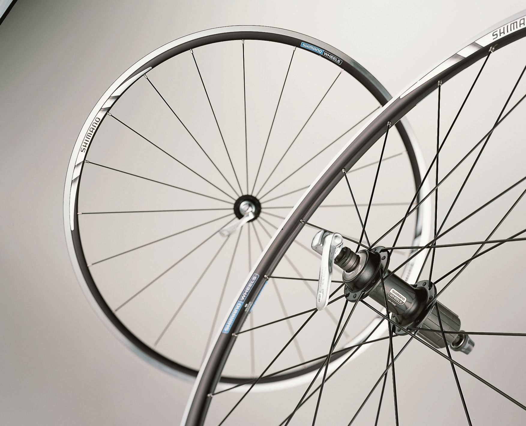 Anteriore + posteriore 28 "Shimano WH-R501 nero